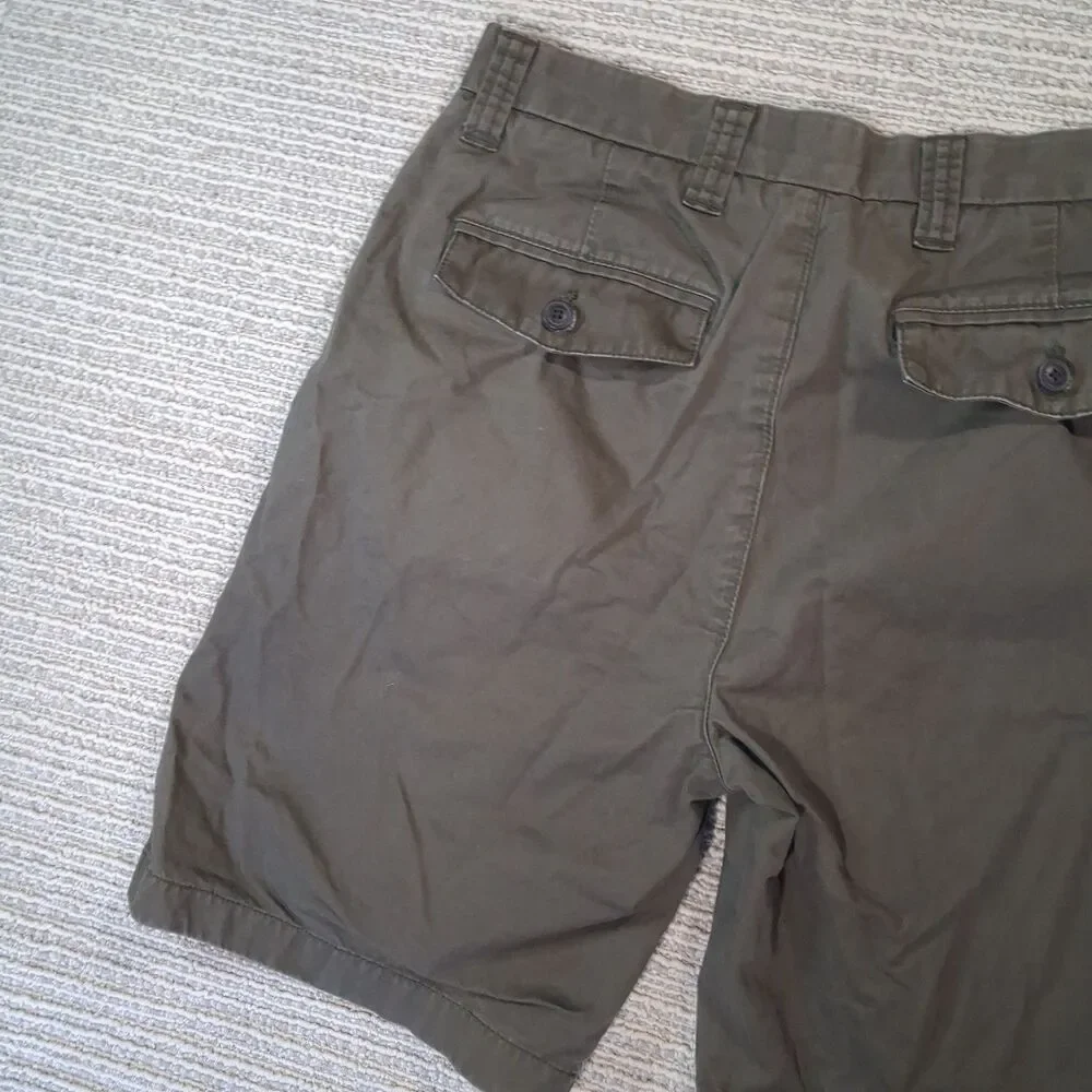 ​Tommy Hilfiger Mens 30 Chino Shorts Olive Green Flat Front Preppy Cotton 9 Inse